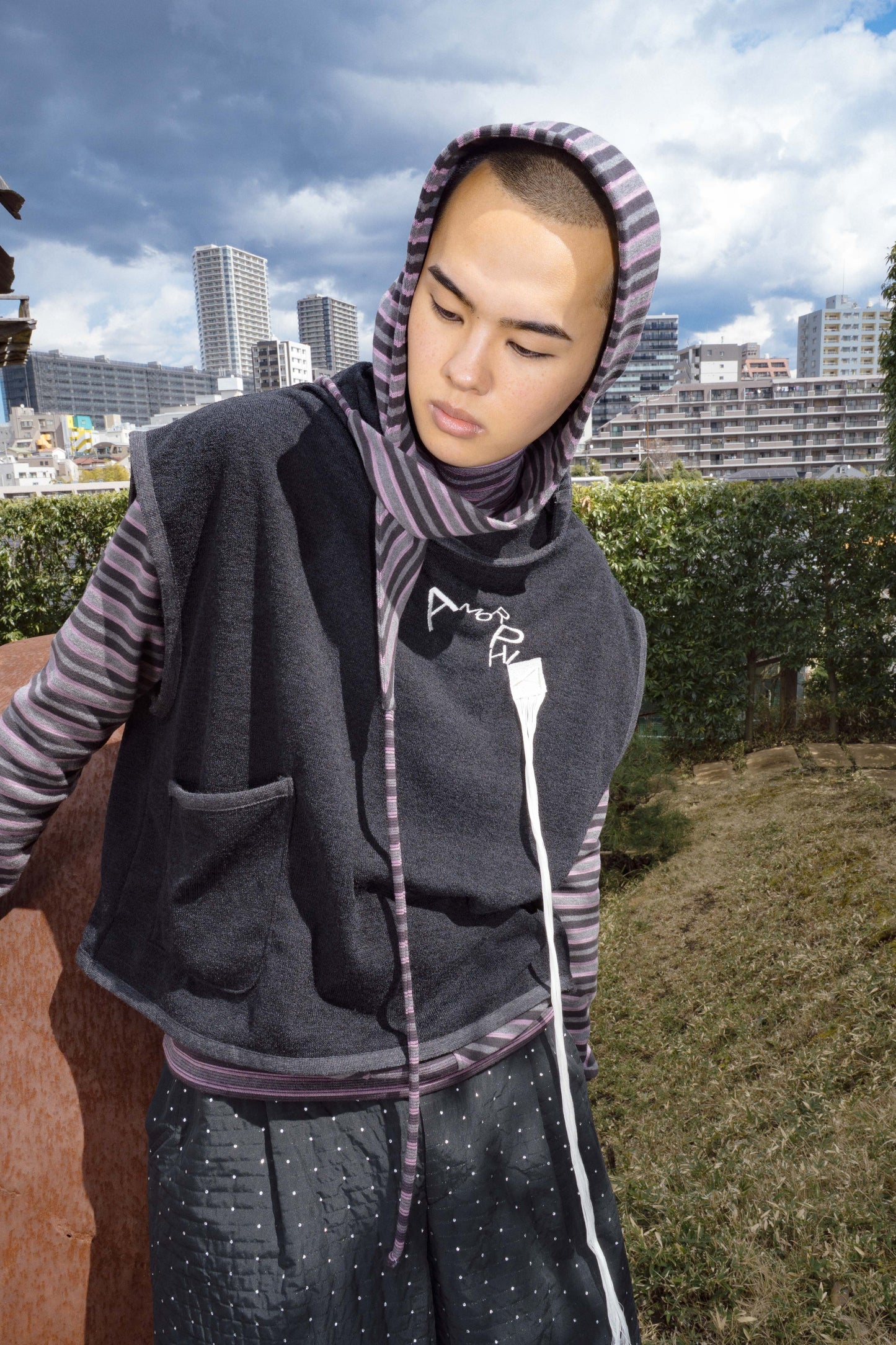 Phase Fringe Vest (Planck Black)
