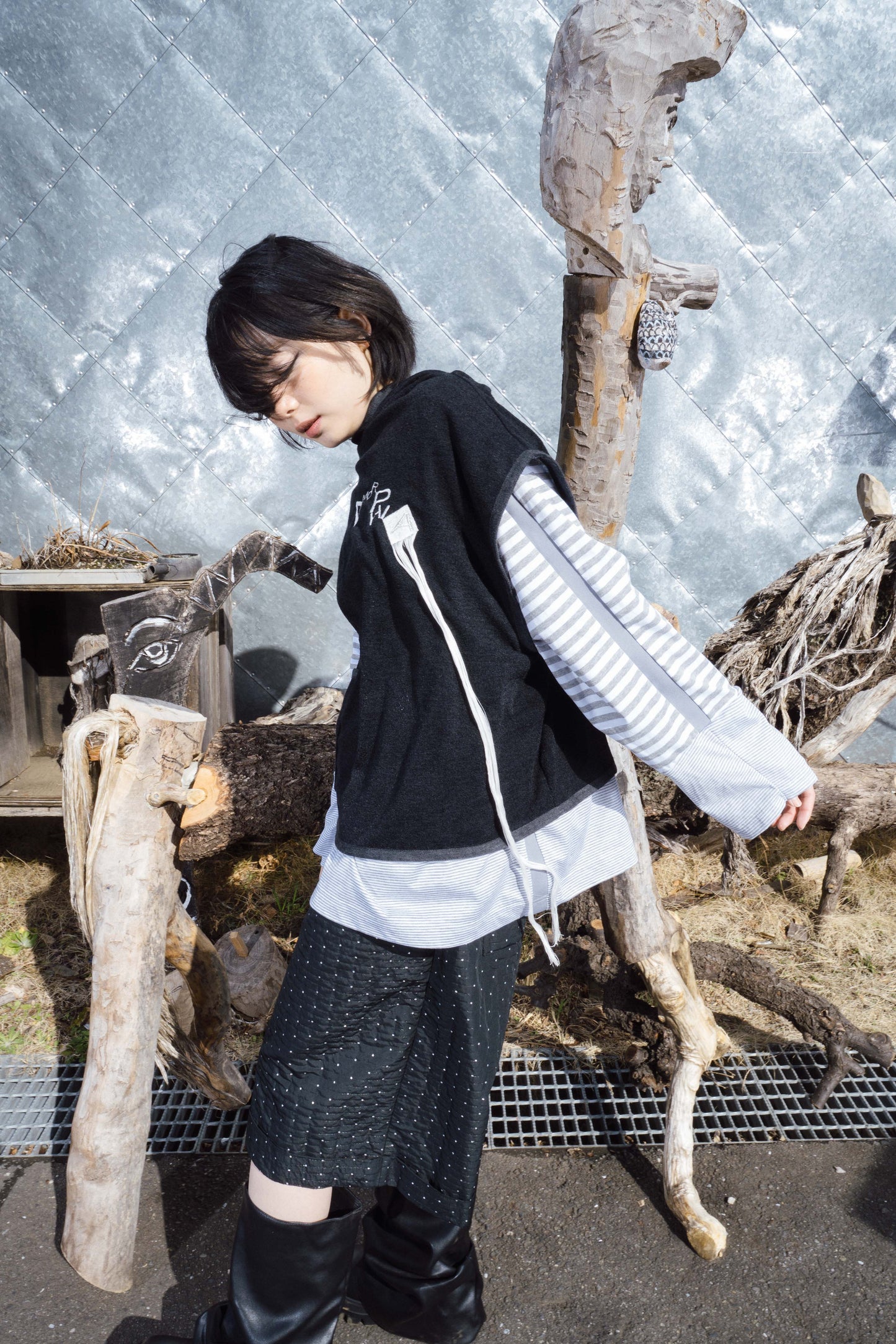 Phase Fringe Vest (Planck Black)
