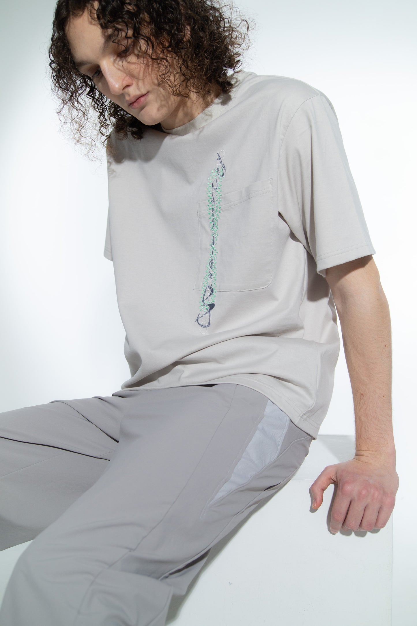 Chronos Embroidery T-Shirt (Shard Beige)