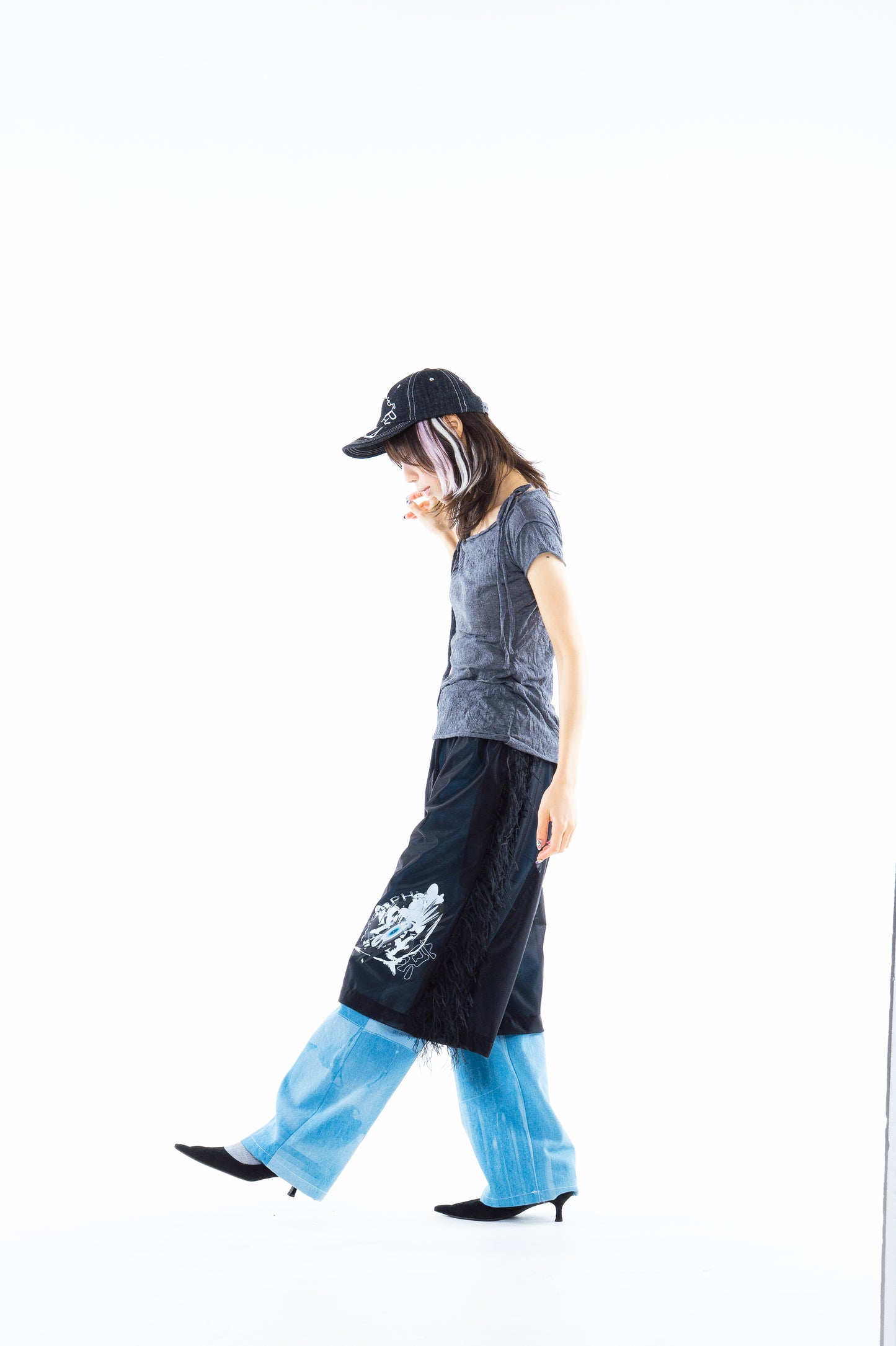 [PREORDER] Neotene Basketball Shorts (Clear Black)