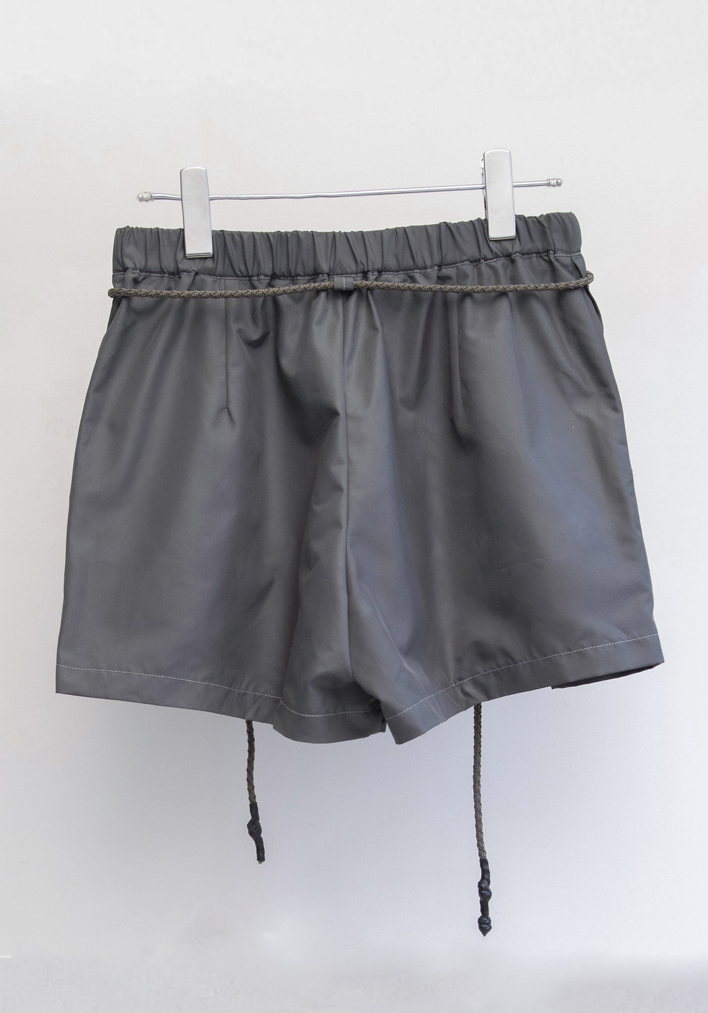 <tc>[PREORDER] Mineralized Short Pants (Iron)</tc>