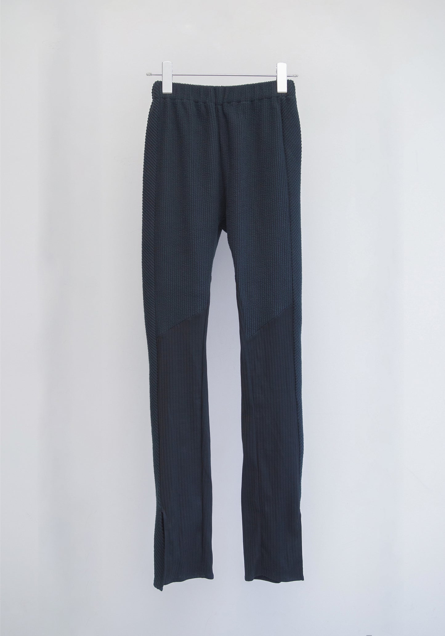 <tc>[PREORDER] Hybrid Slim Pants (Black / Onyx)</tc>