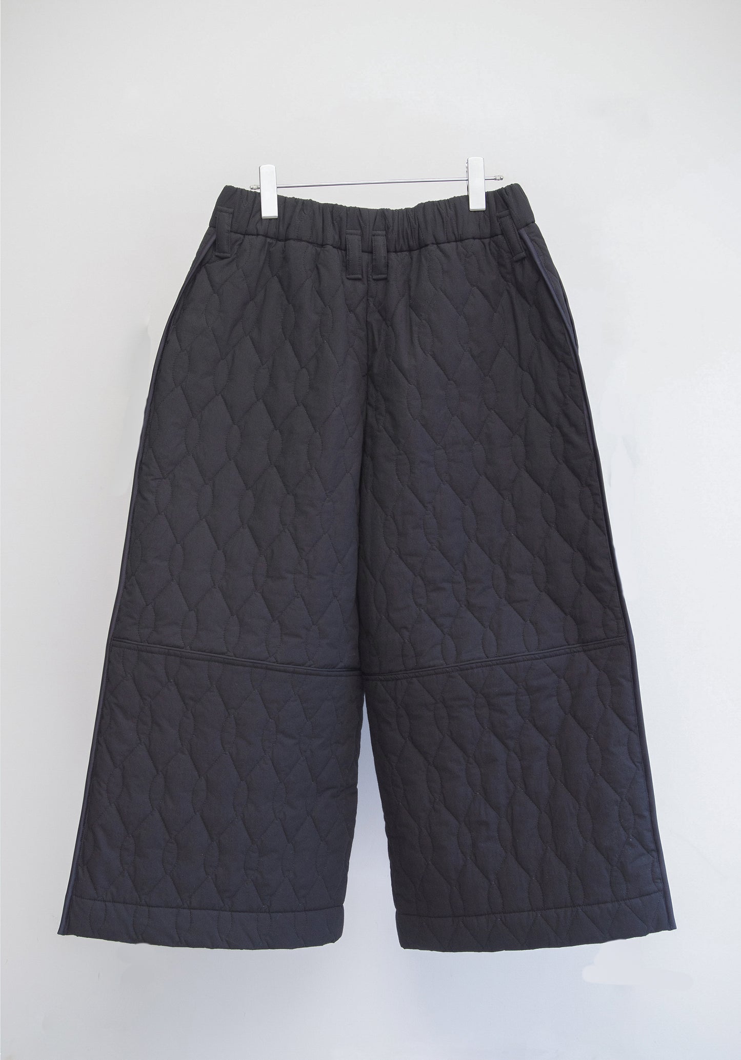 <tc>[PREORDER] Quilting Down Trousers (Steel Black)</tc>