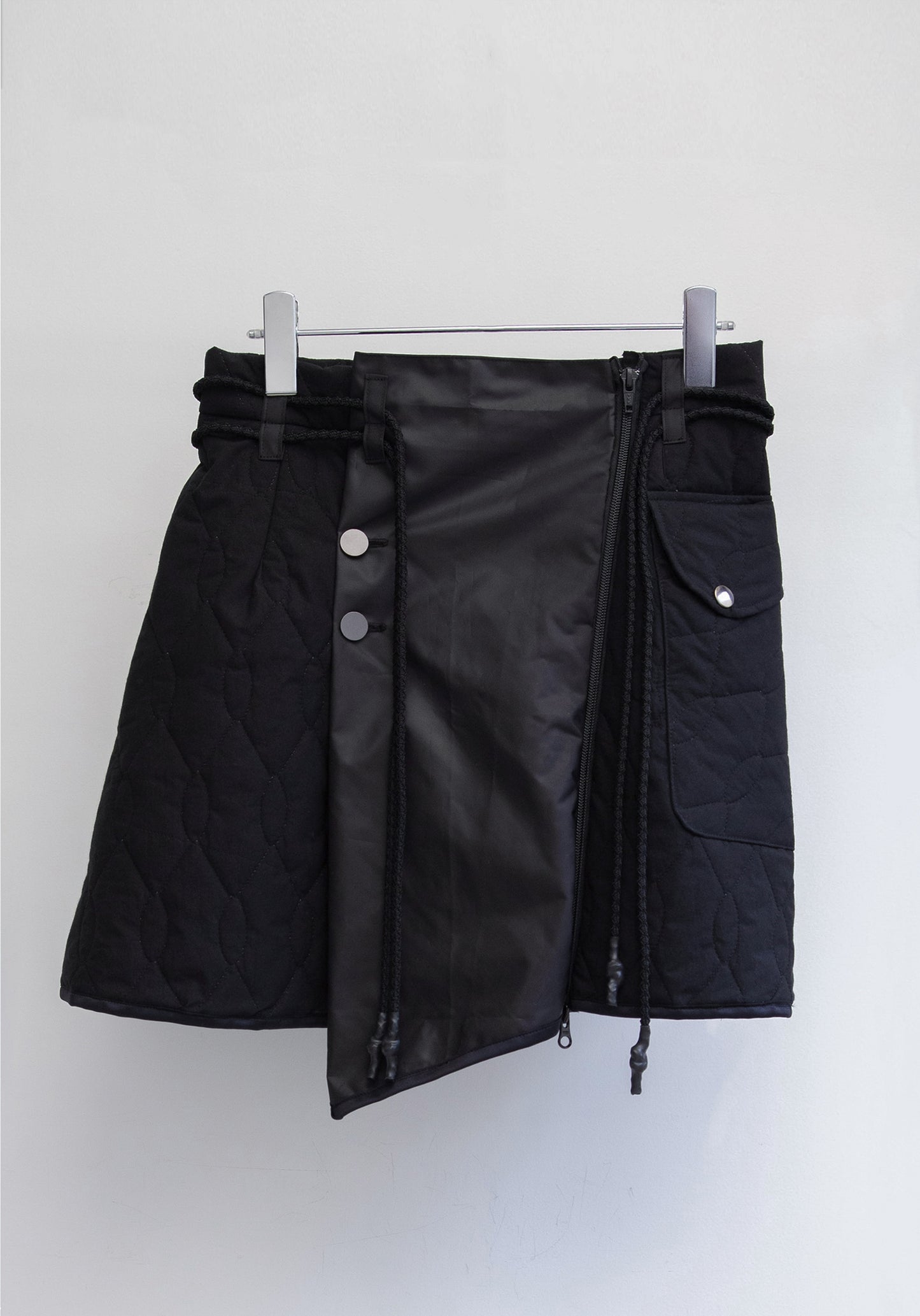 <tc>[PREORDER] Hybrid Skirt (Steel Black)</tc>