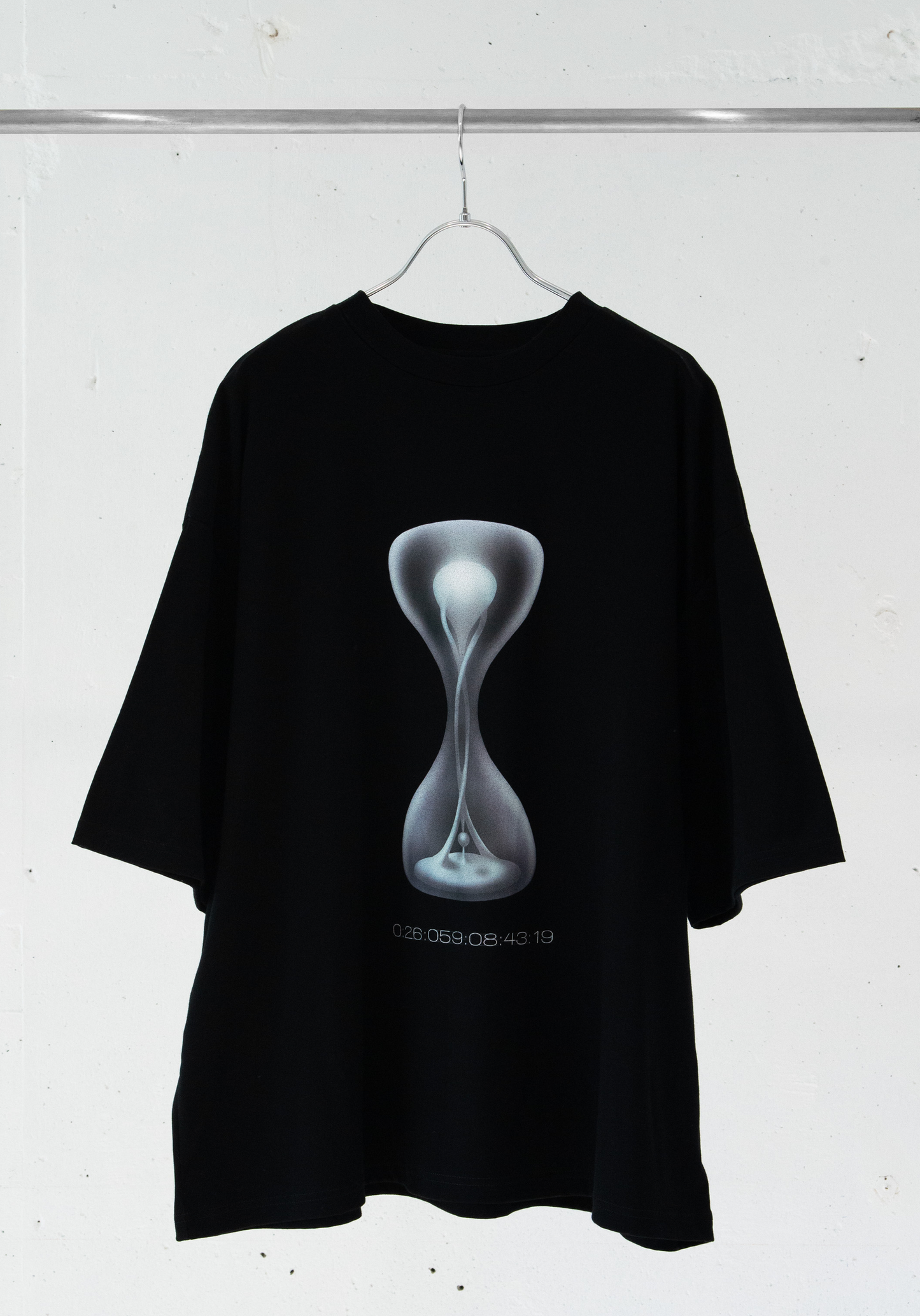 <tc>[Preorder] Big Graphic T-Shirt (Synchro Black)</tc>