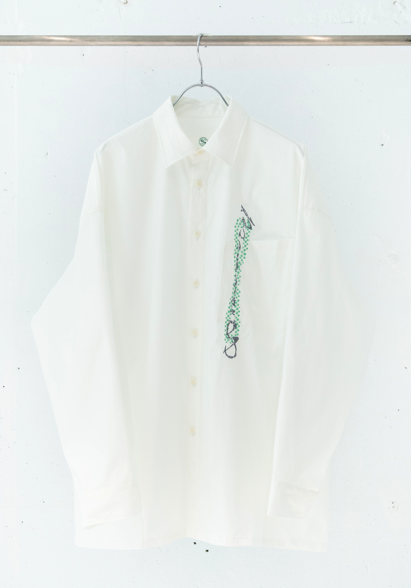 <tc>[PREORDER] Chronos Embroidery Dress Shirt (End White)</tc>